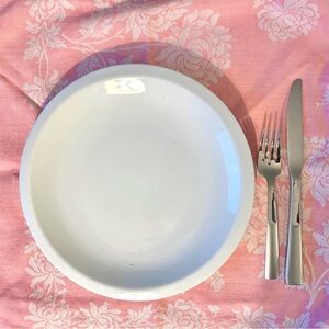 Pottery Barn Du Jour Cafeware White Dinner Plate 10 3/8”